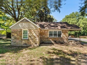 Building Photo - 1678 Alta Vista Ave