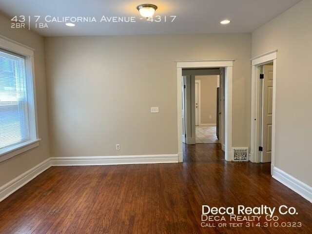 Building Photo - 2 Bedroom Apartment