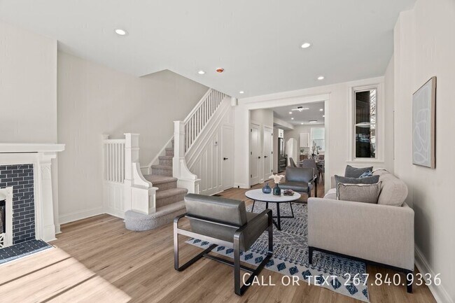 Photo - 2921 W Oxford St House