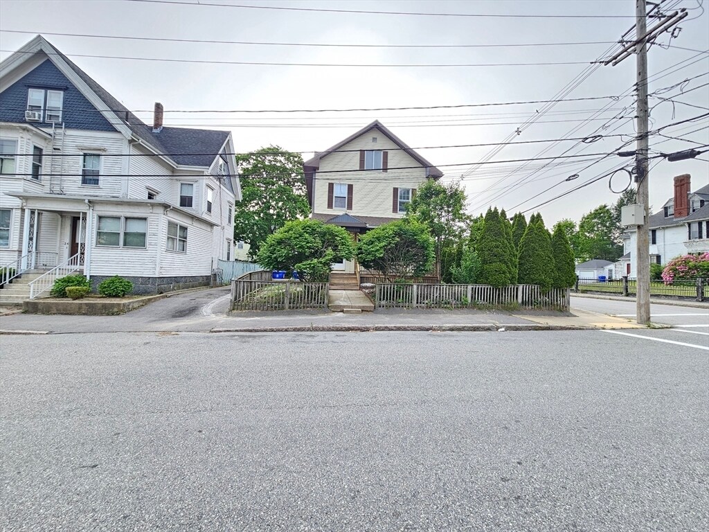 Foto principal - 28 Cedar St