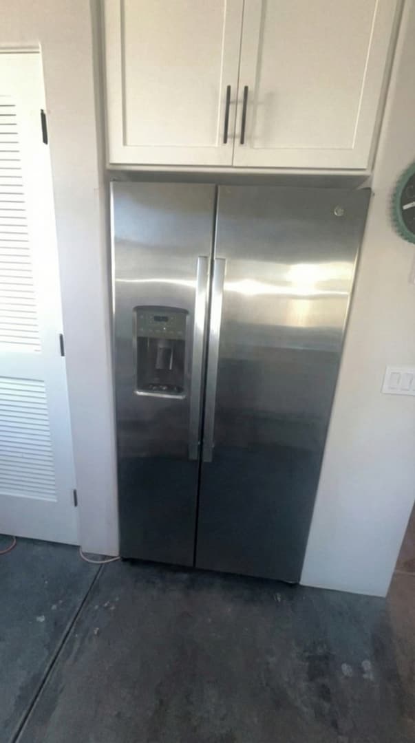 Building Photo - Brand New 1BD: Solar, Polished Concrete, High Ceilings, W/D & Stainless Kitchen