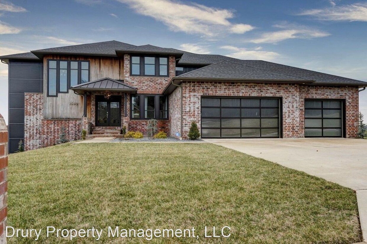 Primary Photo - 7 br, 6.5 bath House - 1580 W. Gaslight Dr