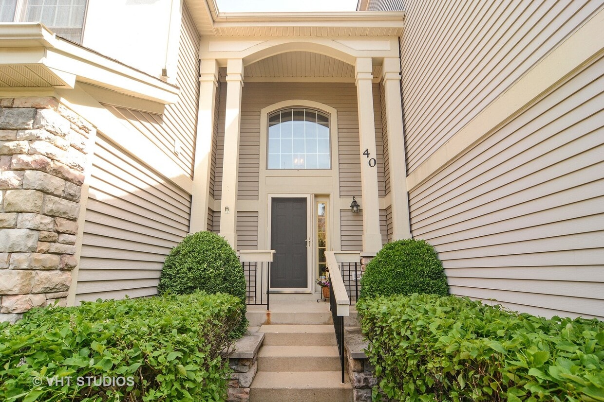 40 E Orchard Ln, Palatine, IL 60067 Townhome Rentals in Palatine IL