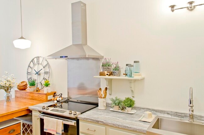 Foto del edificio - 29 E Main St