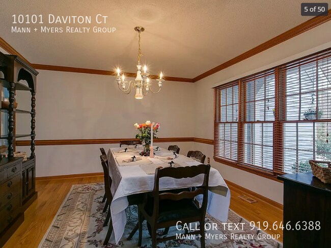 Building Photo - 10101 Daviton Ct