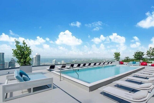 Foto del edificio - 55 SW 9th St