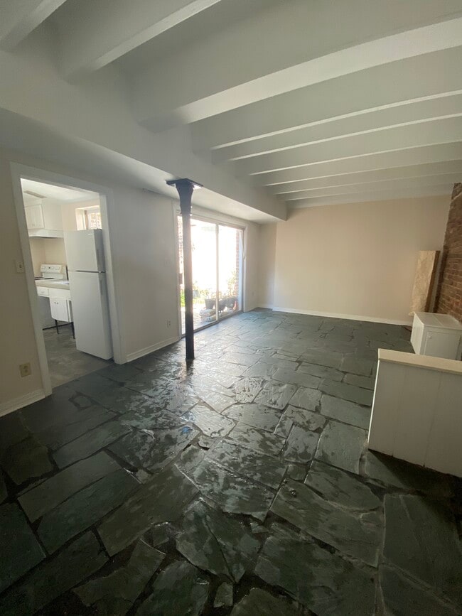 Building Photo - State Street Apartments