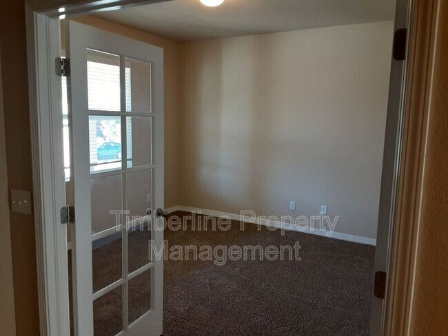 Building Photo - 5922 Brave Eagle Dr