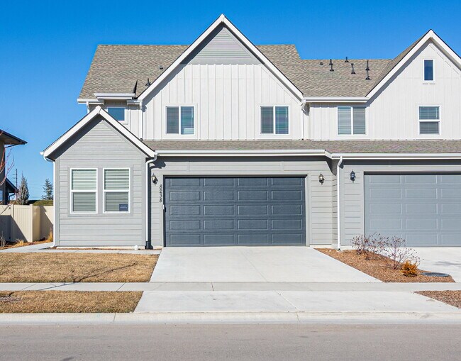 Foto del edificio - "READY NOW! 3-Bed PLUS Office-Townhouse Retreat in Eagle, ID – Spacious Living with 2.5 Baths!"