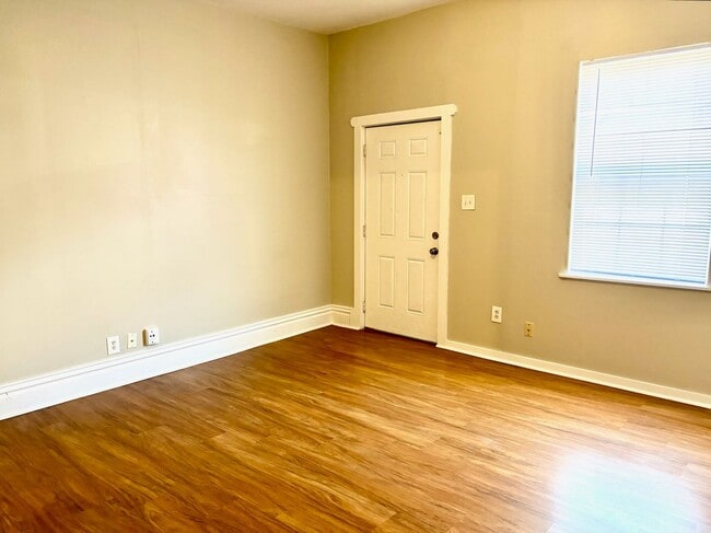 Foto del edificio - 121 N 25th St