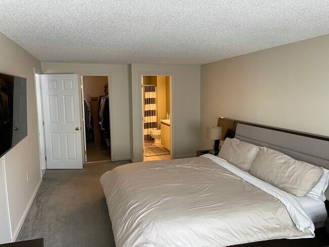 Building Photo - 30 Revere Beach Pkwy