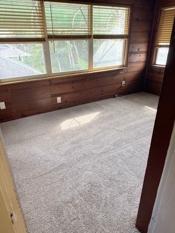 Building Photo - 832 1st St N