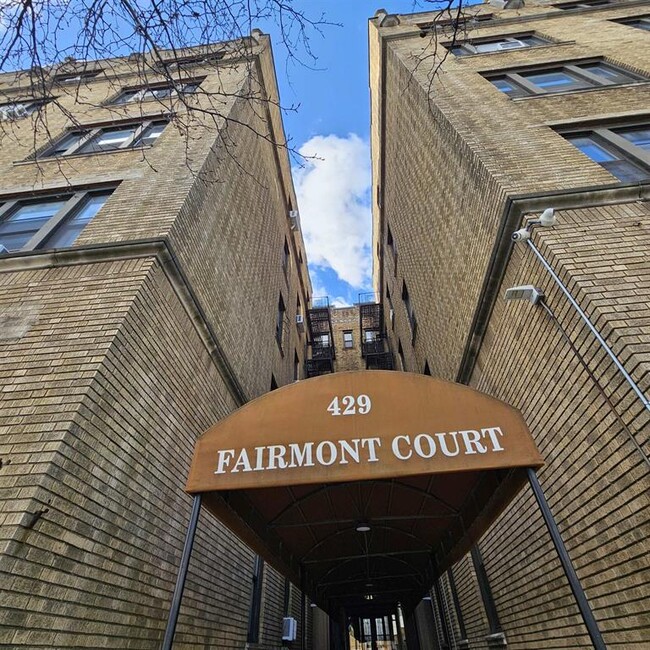 Foto del edificio - 429 Fairmount Ave