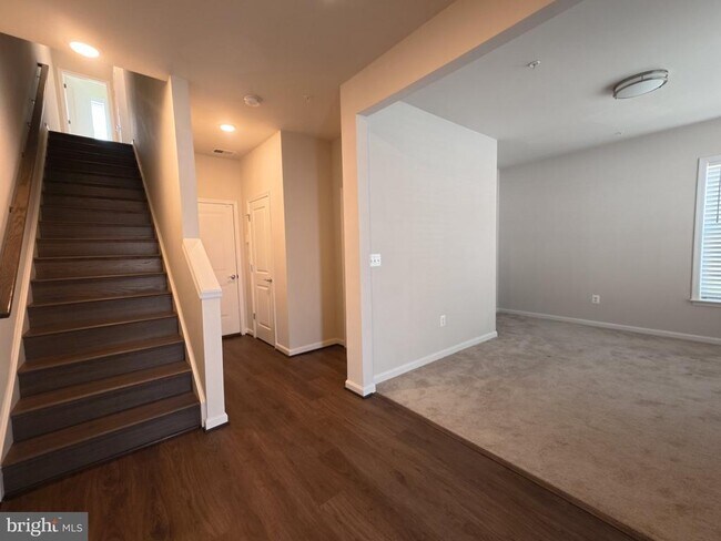 Foto del edificio - 3451 Watershed Blvd