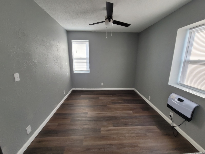 409 N Sterling Ave Unit APT 2D, Sugar Creek, MO 64054 Room for Rent