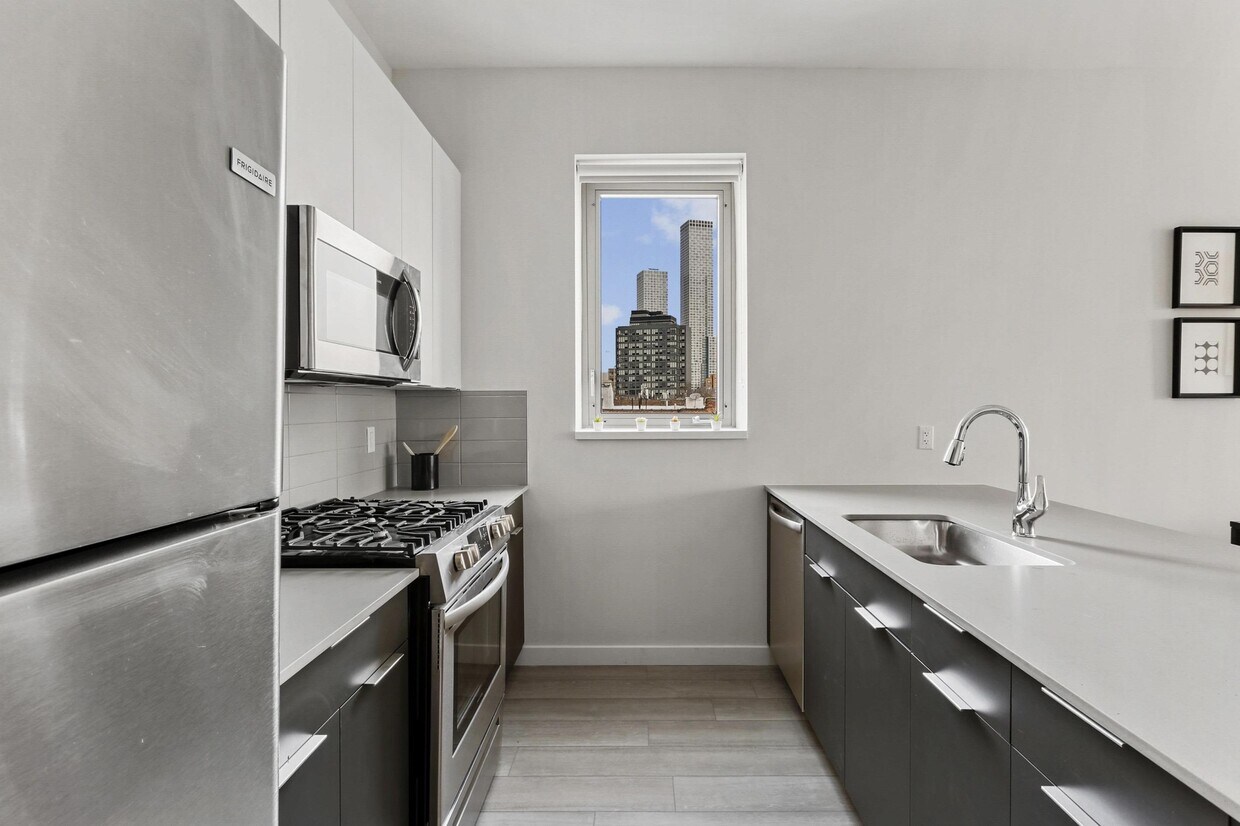 Foto principal - 75 Jordan Ave