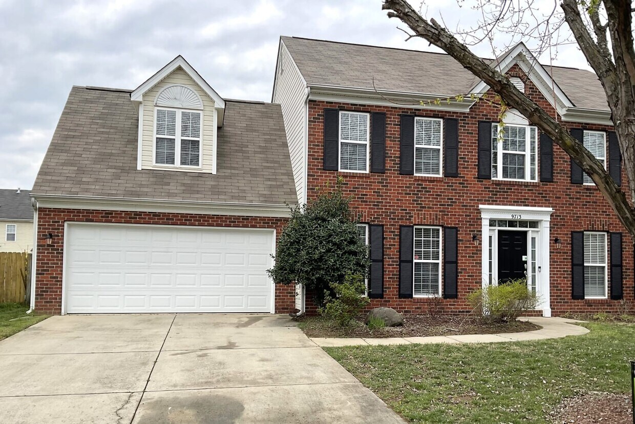 Foto principal - 9713 Steele Meadow Rd