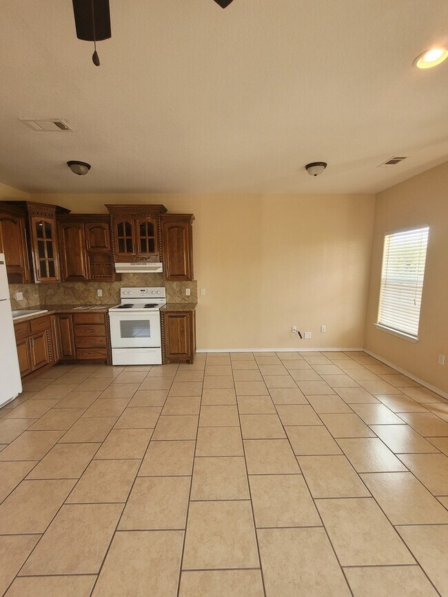 Foto del edificio - 1 bed 1 bath duplex unit