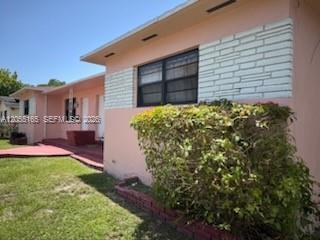Building Photo - 970 NE 133rd St