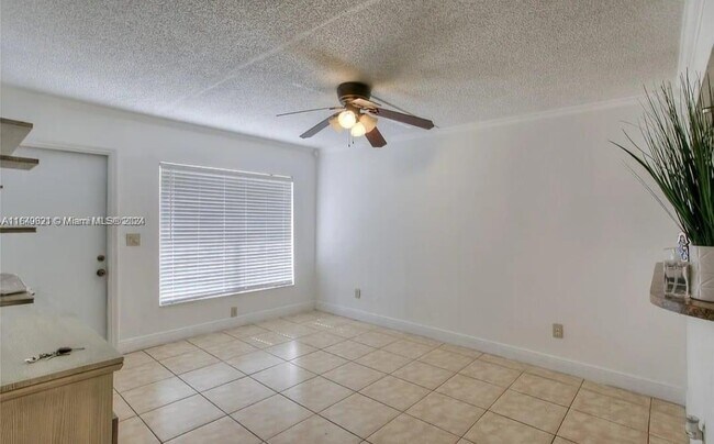 Foto del edificio - 6705 W 26th Dr