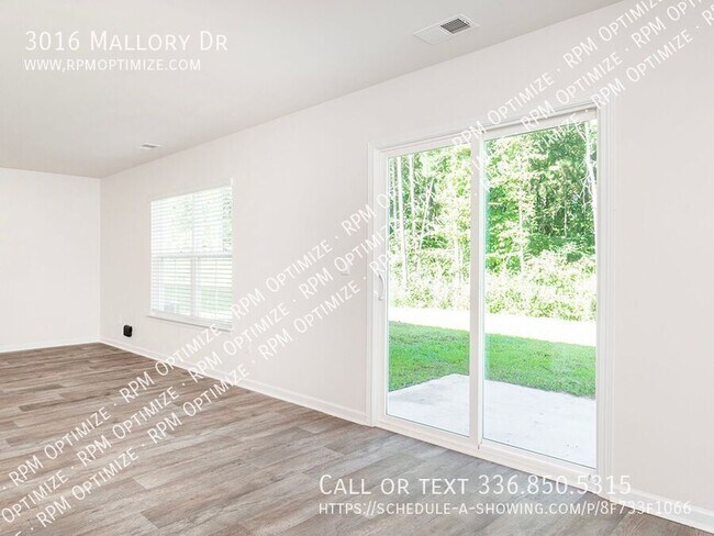 Foto del edificio - 3016 Mallory Dr