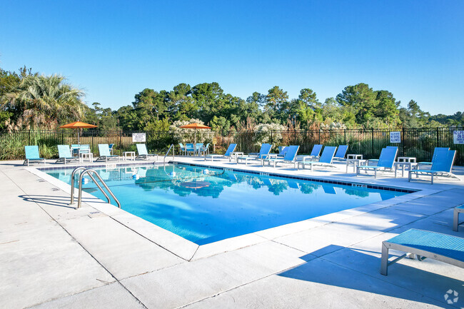 Building Photo - Planters Trace Apartment Homes