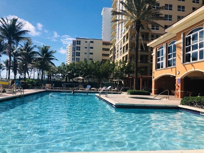 Foto del edificio - 2080 S Ocean Dr