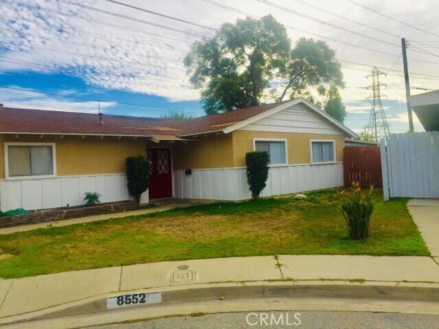 Foto del edificio - 8552 Sheffield Rd