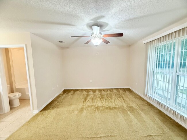 Building Photo - Spacious 3-Bedroom Home - Large Lot