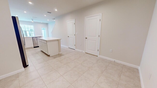 Foto del edificio - 14163 Crimson Ave