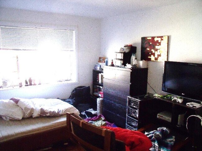 Building Photo - 50 Evergreen St