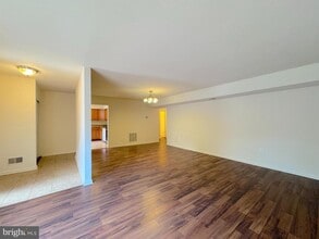 Building Photo - 4605 Logsdon Dr