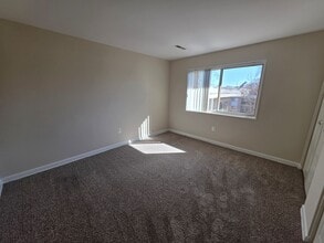 Interior Photo - Summit Crest