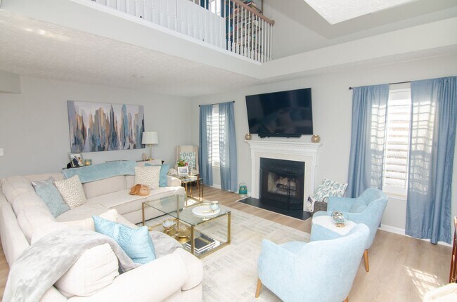 Building Photo - Stunner in Fieldstone Farms