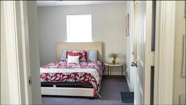 Foto del edificio - 1715 Crestridge Dr