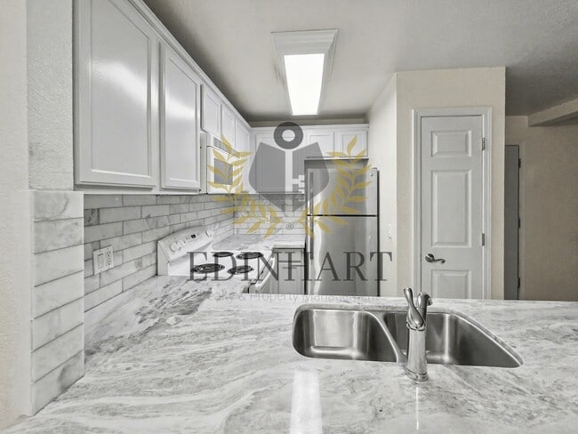 Foto del edificio - 2909 Huntington Blvd