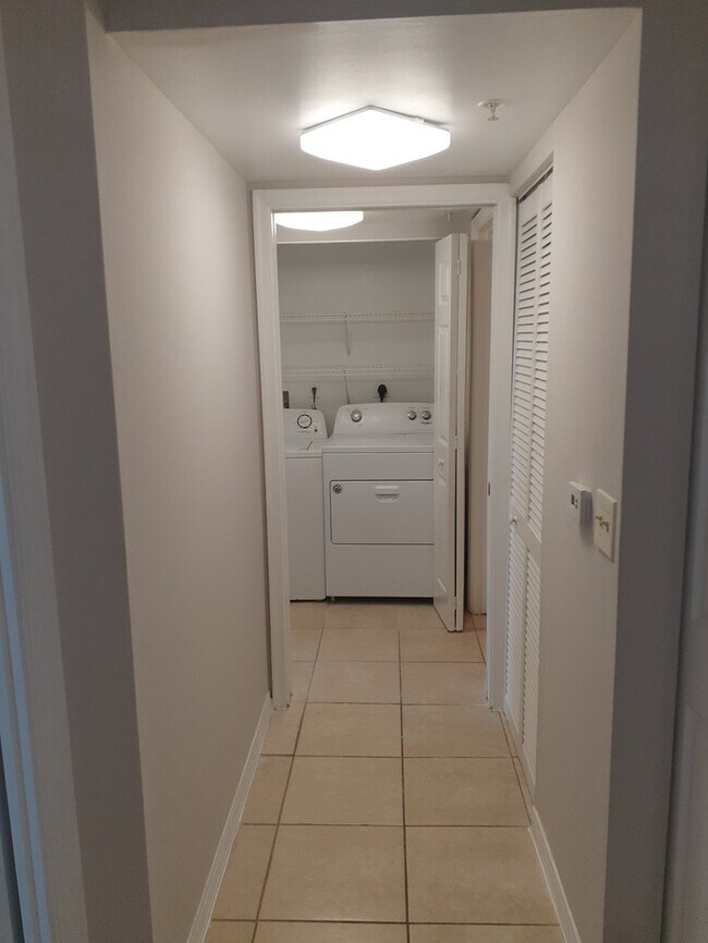 Foto del edificio - COZI/HOMELEY 1BED/1BATH CONDO UNIT ON 2ND ...