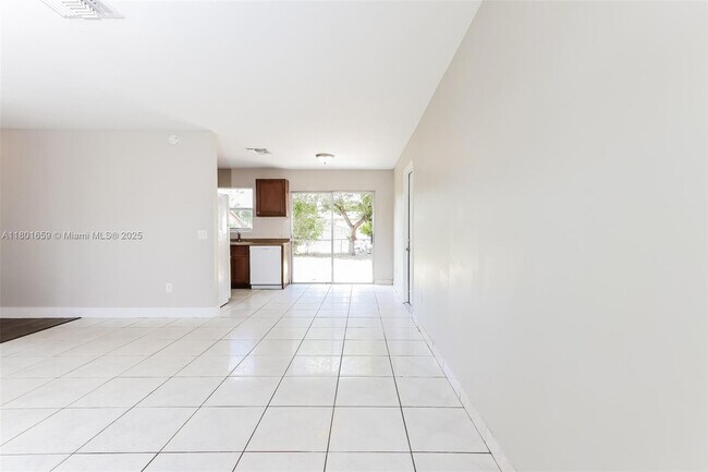 Foto del edificio - 4850 Andros Dr