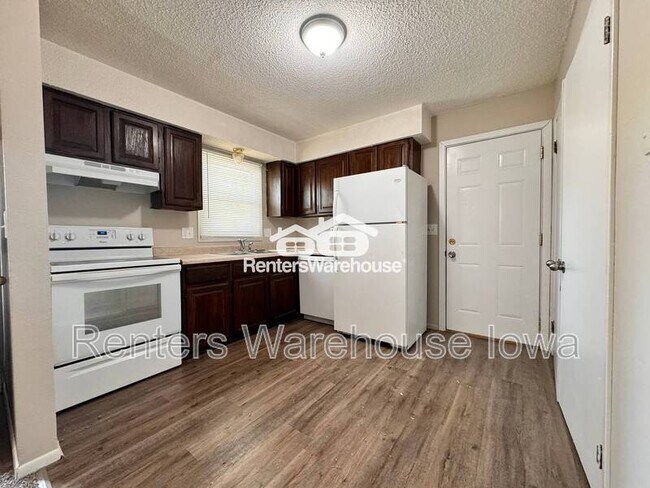 Foto del edificio - 910 SE 10th St