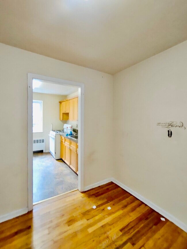 405 Park Ave, Rutherford, NJ 07070 Apartments in Rutherford, NJ