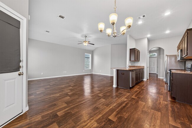 Foto del edificio - 5234 Jasmine Valley Ct