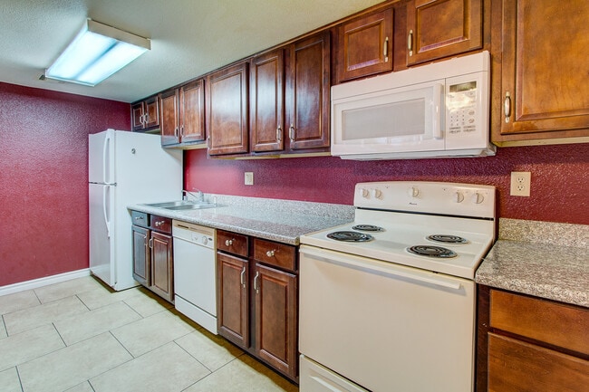 Building Photo - 5273 Indian River Dr
