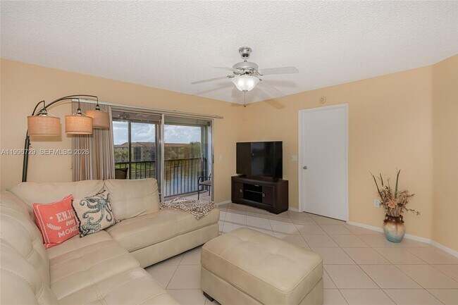 Foto del edificio - 950 SW 138th Ave
