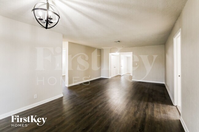 Building Photo - 2330 N 67th Ave