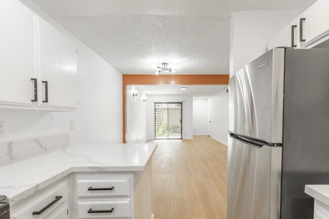 Foto del edificio - Sierra Gardens Apartments