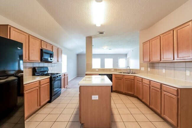 Building Photo - 20526 Lantern Springs Ln