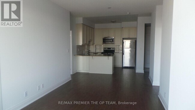 Photo du bâtiment - 12 Woodstream Blvd