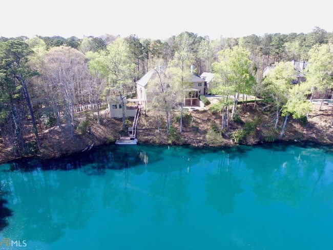 Foto del edificio - 5505 Long Island Dr