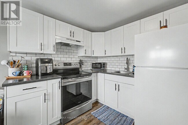 Building Photo - 89 Hadden Crescent