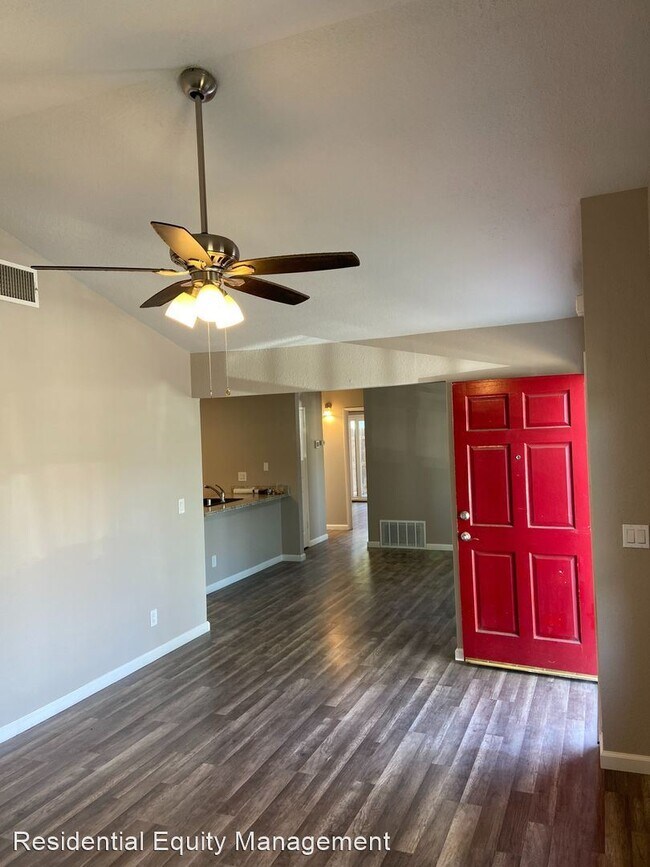 Foto del edificio - 2 br, 1 bath House - 5100 La Pamela Way